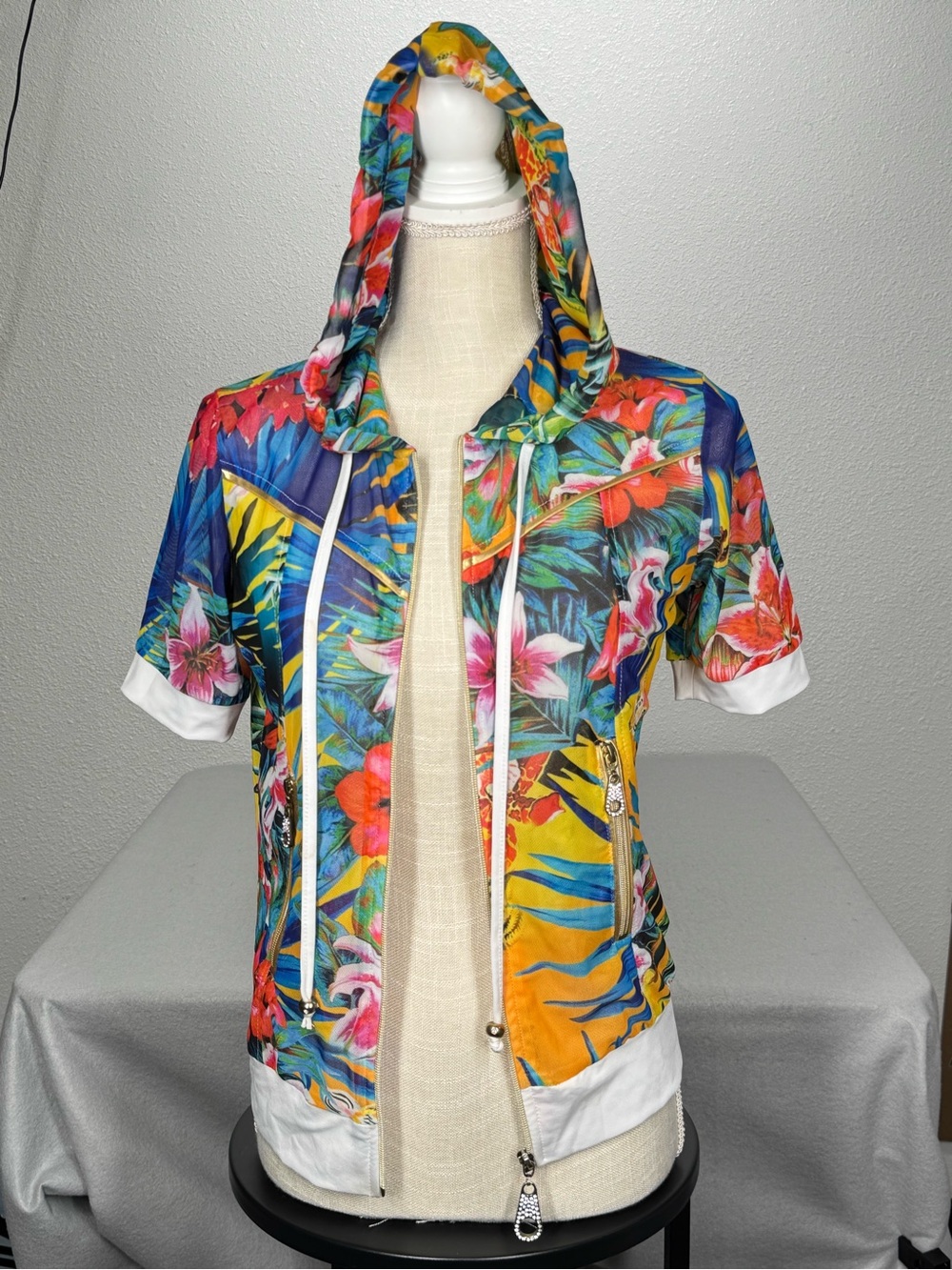 BONA Collection Vibrant Tropical Zip Sheer Hooded Short Sleeve Jacket 36 Size 6